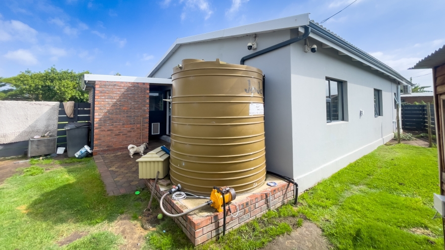 6 Bedroom Property for Sale in Riverside Western Cape